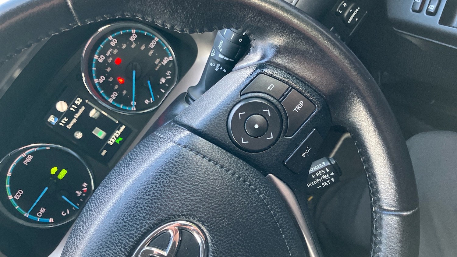 Used Toyota RAV4 2017 for sale - 76971108: Photo 34