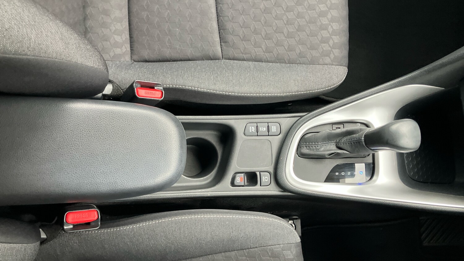 Used Toyota Yaris 2022 for sale - 76193783: Photo 34