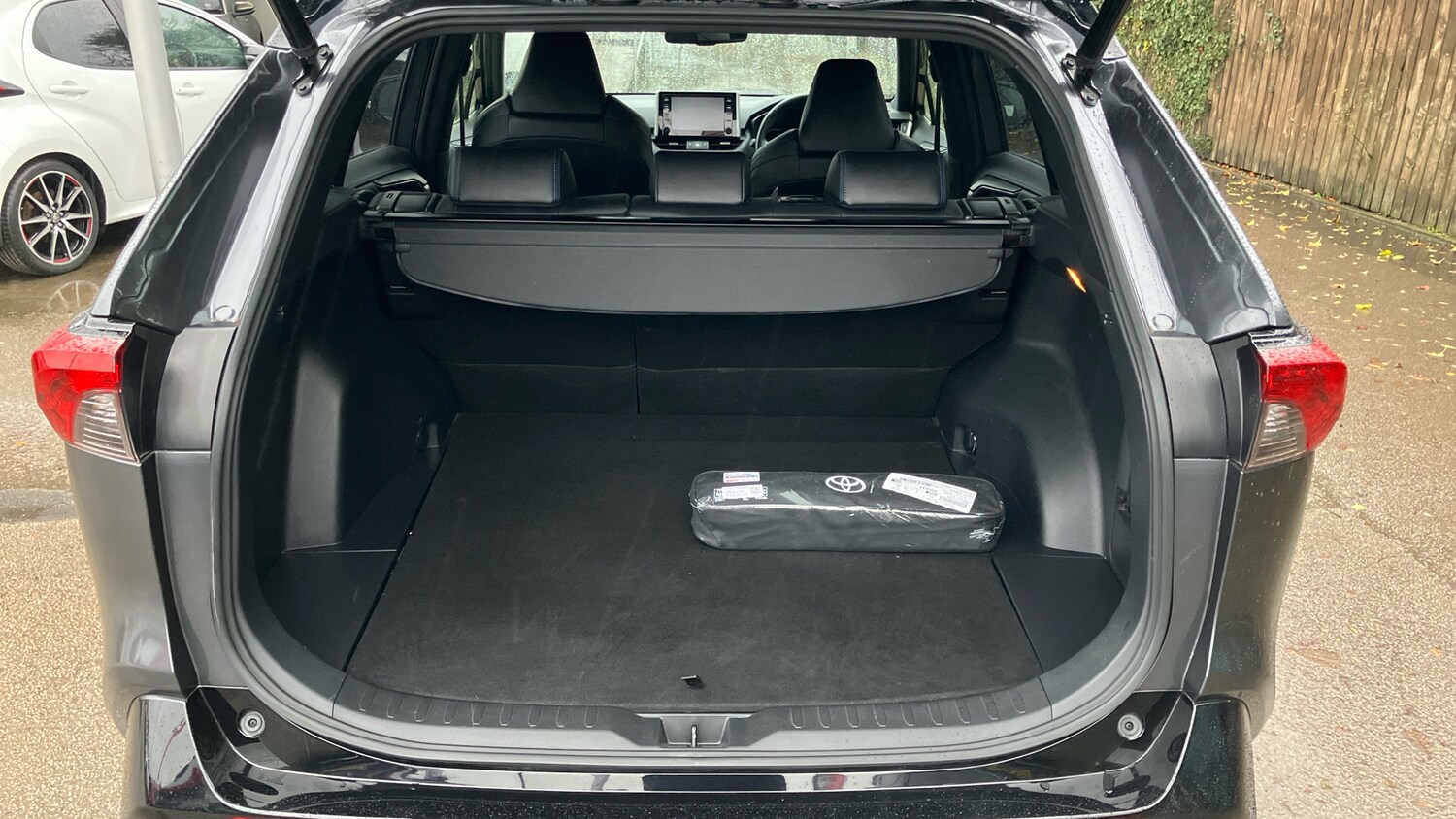 Used Toyota RAV4 2021 for sale - 76605450: Photo 14