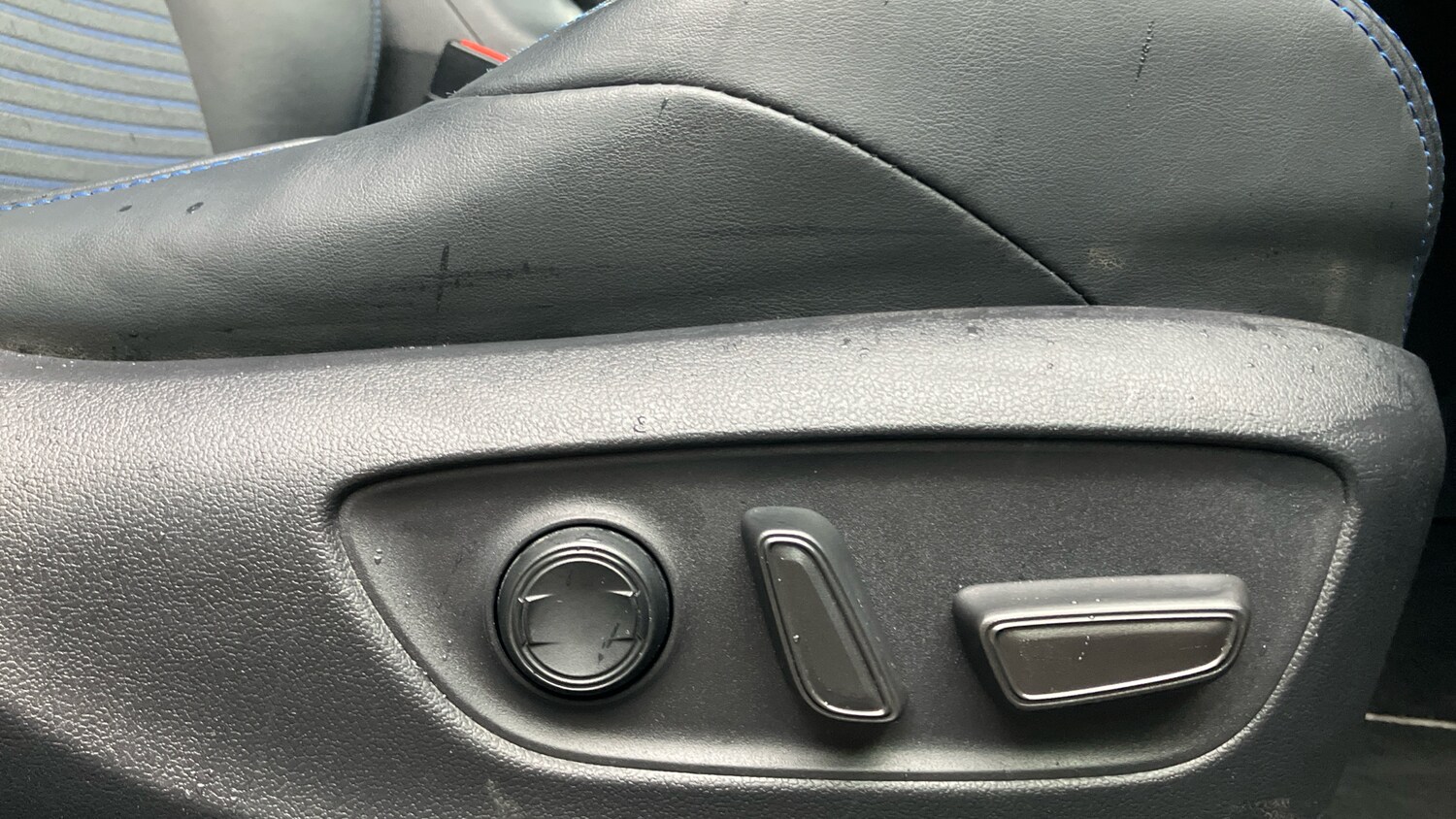 Used Toyota RAV4 2021 for sale - 76605450: Photo 32