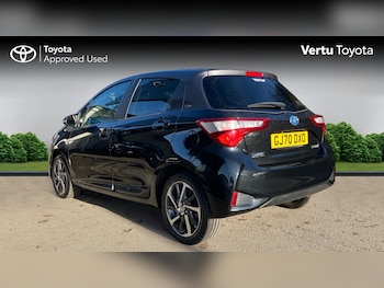 Used Toyota Yaris 2020 for sale - 76637588: Photo