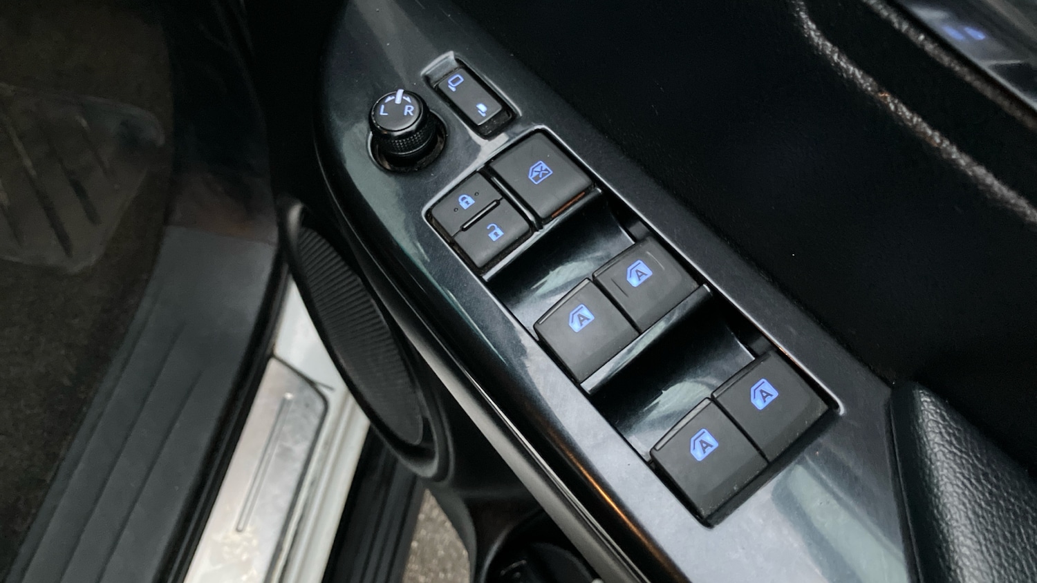 Used Toyota Hilux 2023 for sale - 77568271: Photo 30