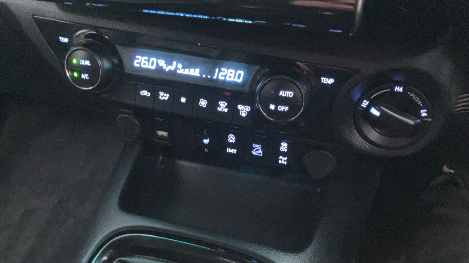 Used Toyota Hilux 2023 for sale - 77568271: Photo 35