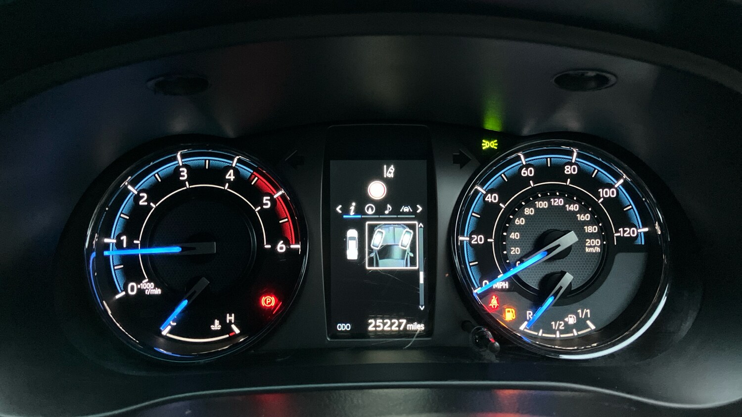 Used Toyota Hilux 2023 for sale - 77568271: Photo 40