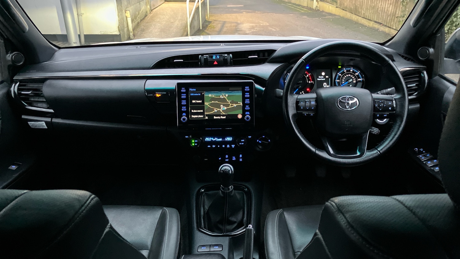 Used Toyota Hilux 2023 for sale - 77568271: Photo 5