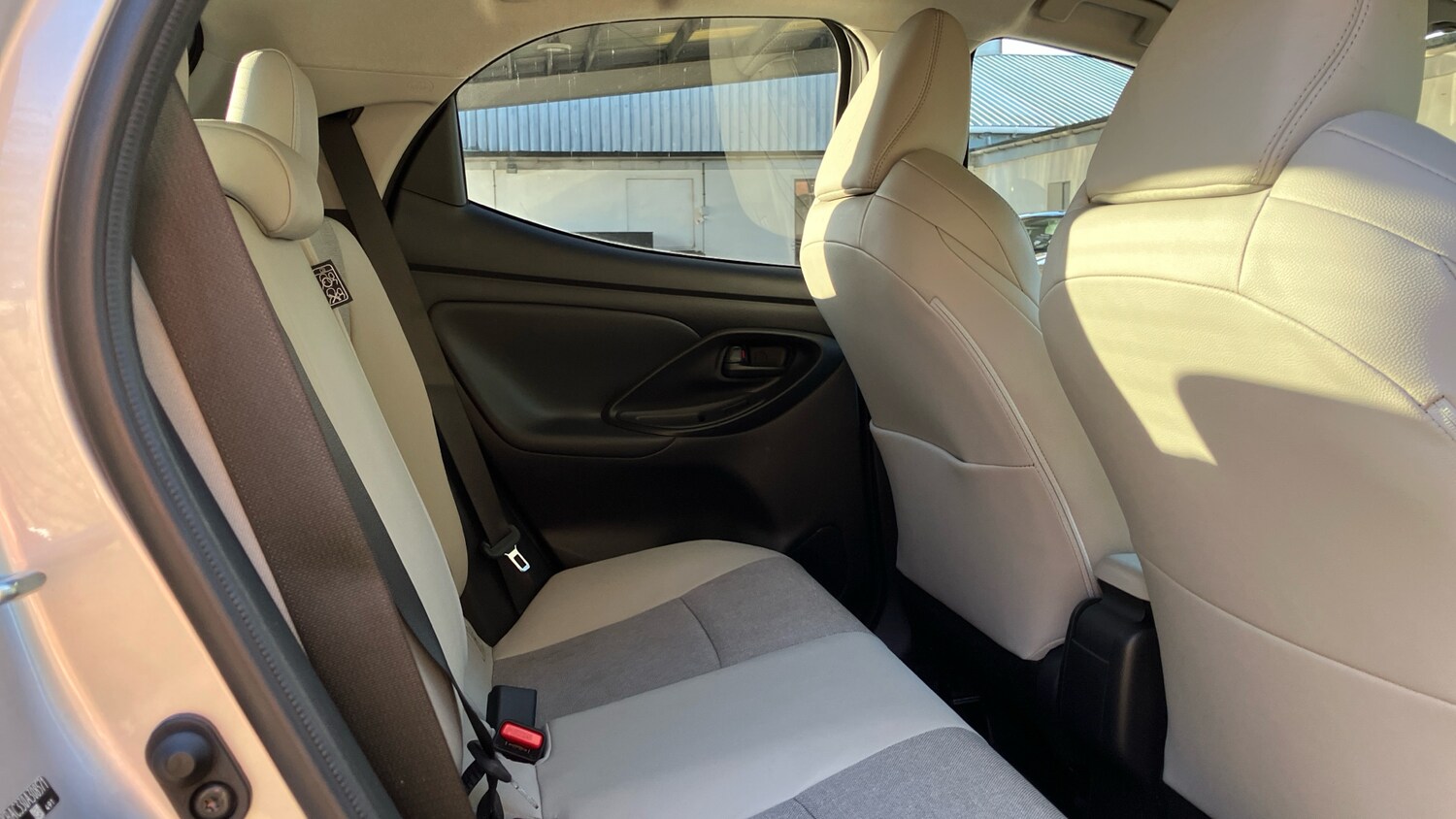 Used Toyota Yaris 2023 for sale - 76643249: Photo 12