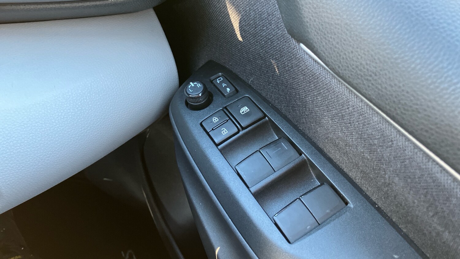 Used Toyota Yaris 2023 for sale - 76643249: Photo 31