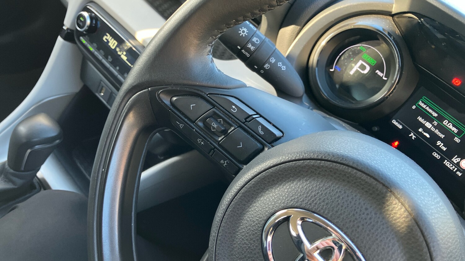 Used Toyota Yaris 2023 for sale - 76643249: Photo 32