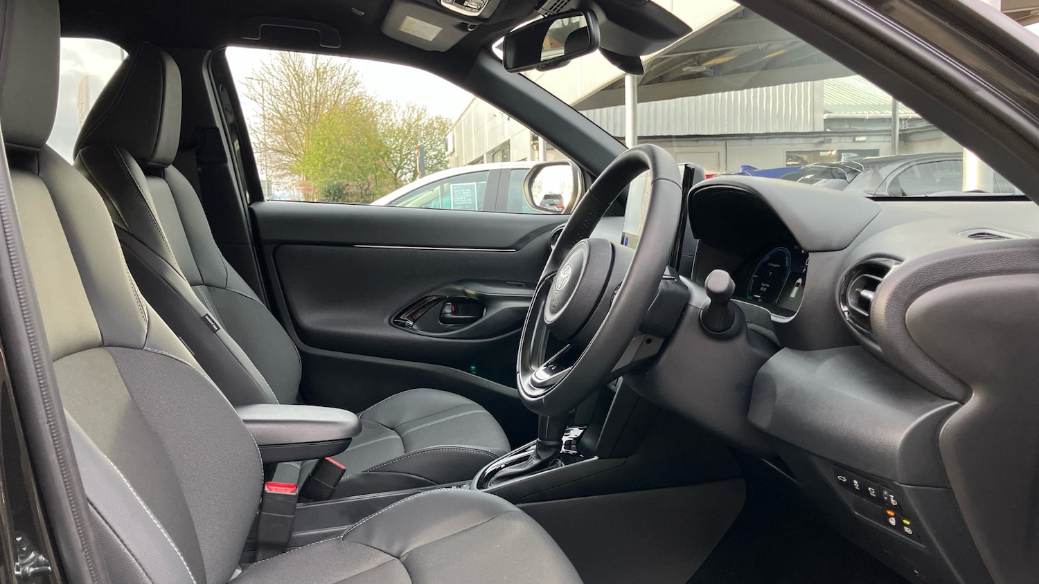 Used Toyota Yaris Cross 2025 for sale - 77871877: Photo 11