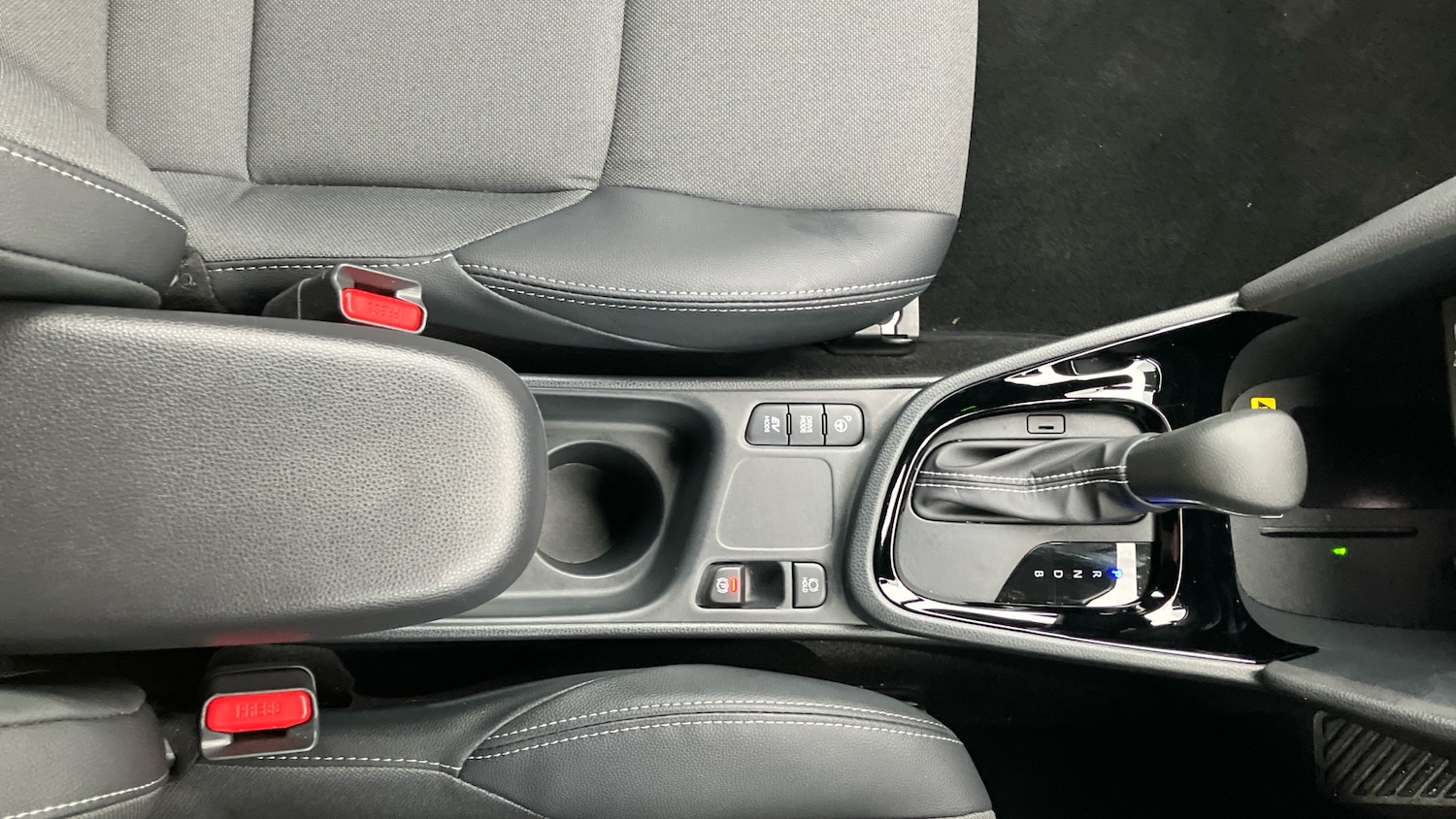 Used Toyota Yaris Cross 2025 for sale - 77871877: Photo 42