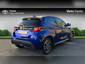Used Toyota Yaris 2022 for sale - 76707639: Photo