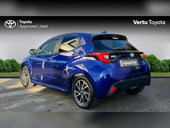 Used Toyota Yaris 2022 for sale - 76707639: Photo