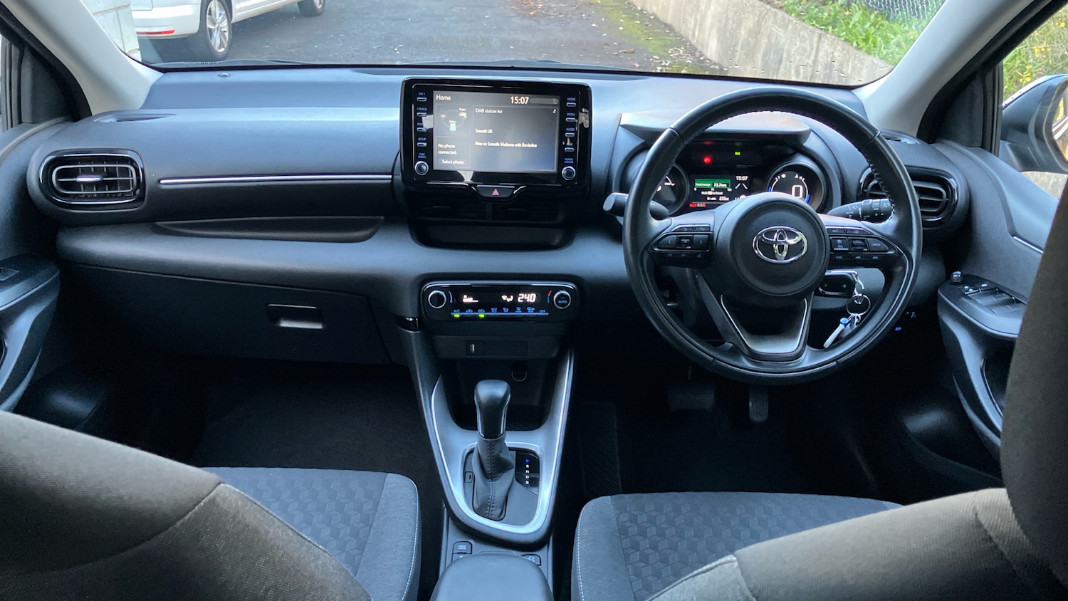 Used Toyota Yaris 2022 for sale - 76707639: Photo 5