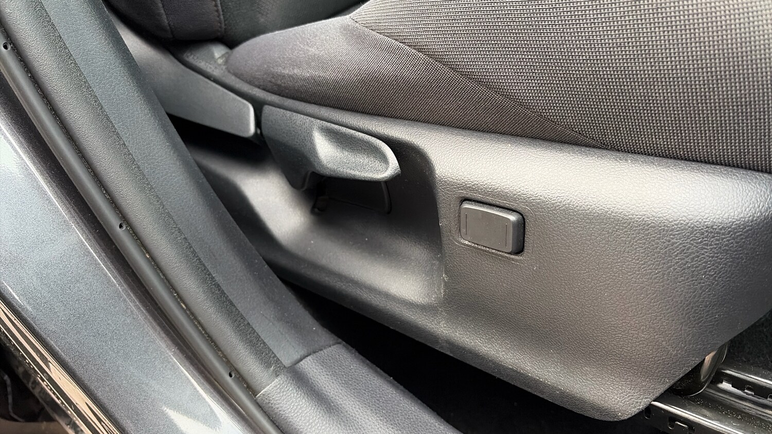 Used Toyota C-HR 2024 for sale - 77963093: Photo 46