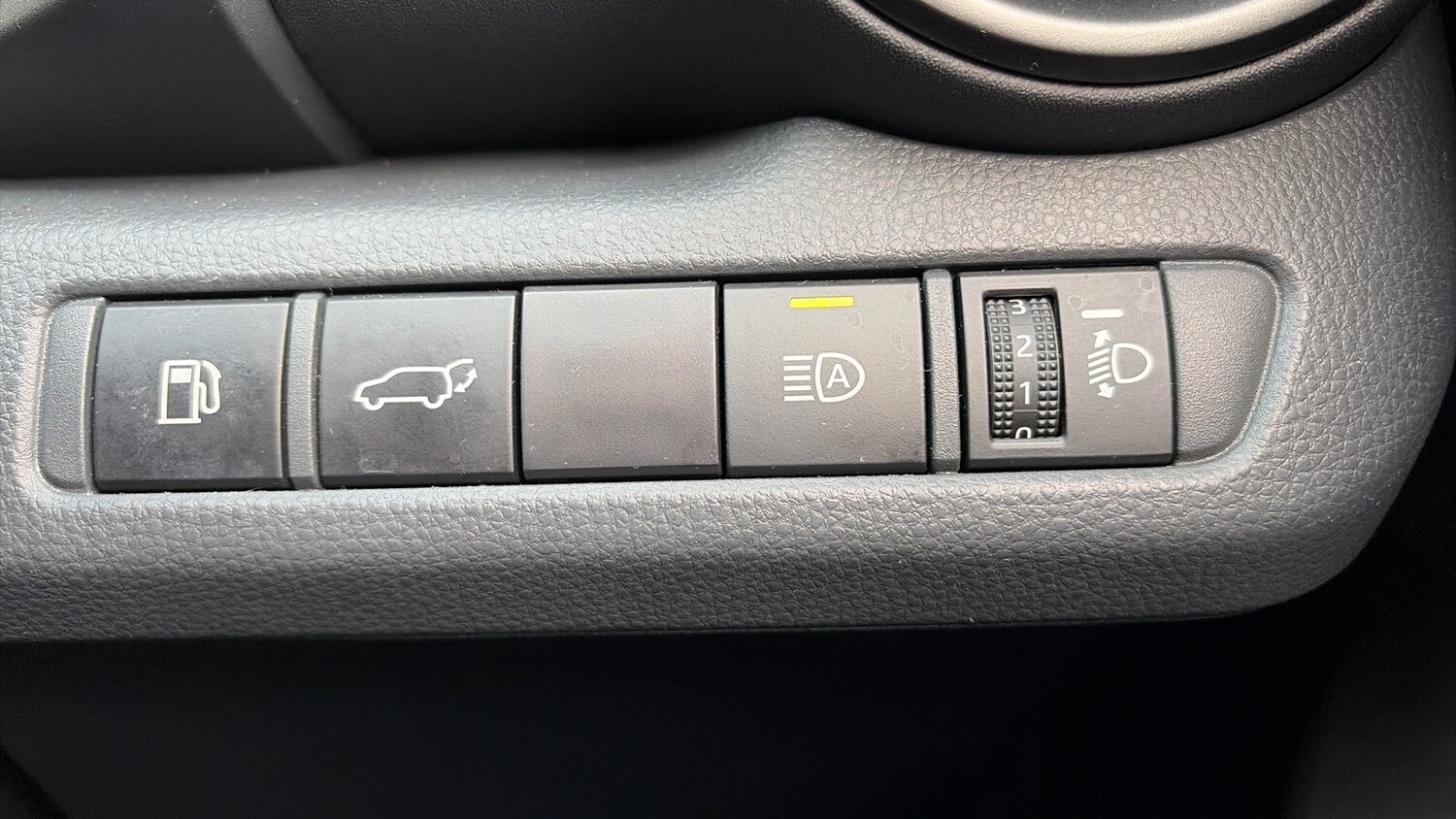 Used Toyota C-HR 2024 for sale - 77963093: Photo 47