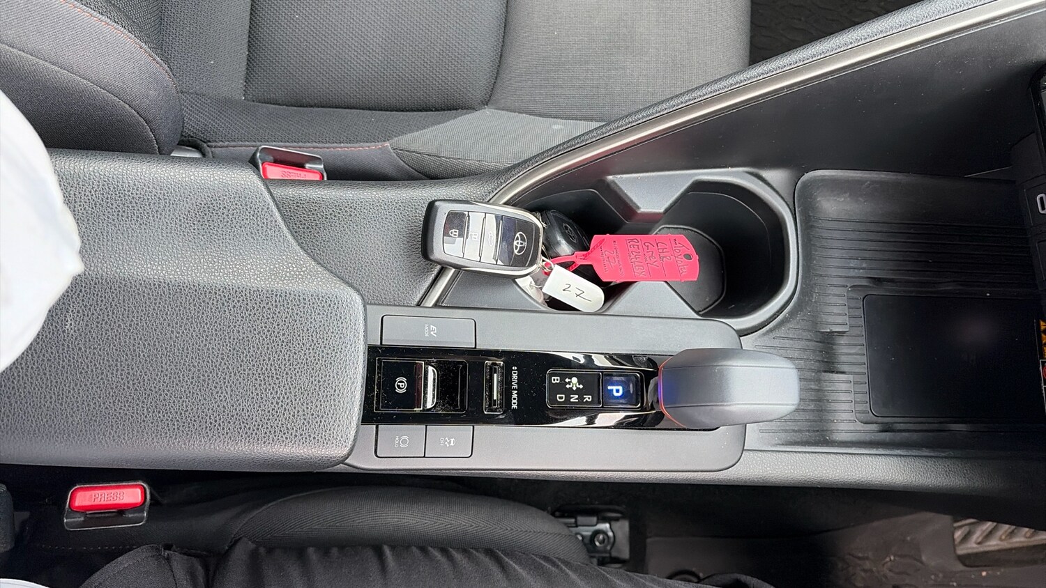 Used Toyota C-HR 2024 for sale - 77963093: Photo 51