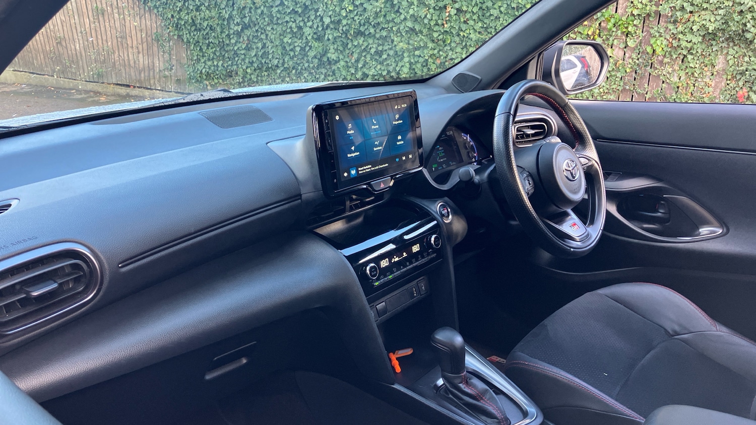 Used Toyota Yaris Cross 2023 for sale - 76193087: Photo 44