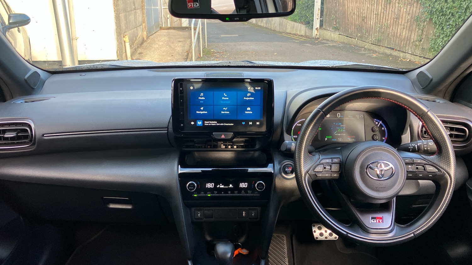 Used Toyota Yaris Cross 2023 for sale - 76193087: Photo 5