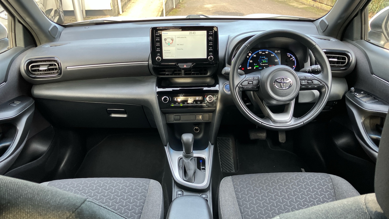 Used Toyota Yaris Cross 2022 for sale - 77732321: Photo 5