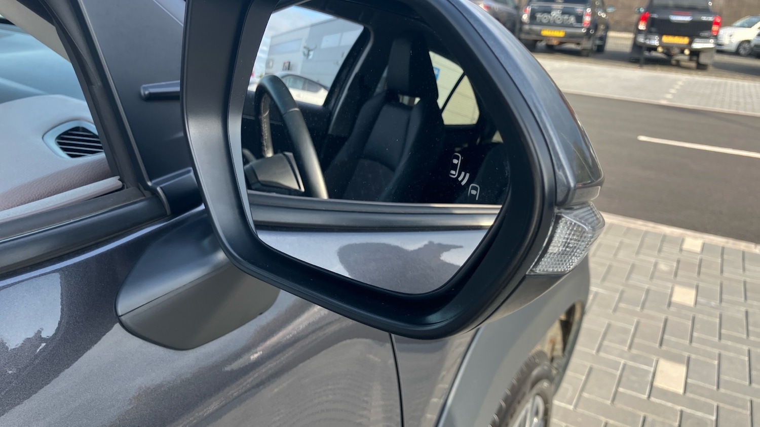 Used Toyota Yaris Cross 2024 for sale - 76352380: Photo 40