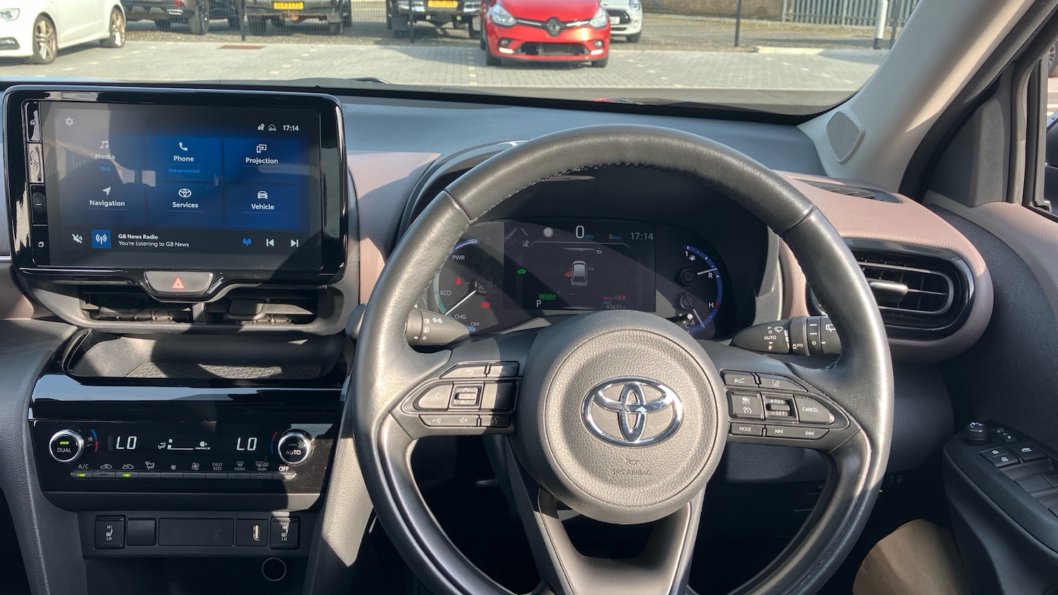 Used Toyota Yaris Cross 2024 for sale - 76352380: Photo 6