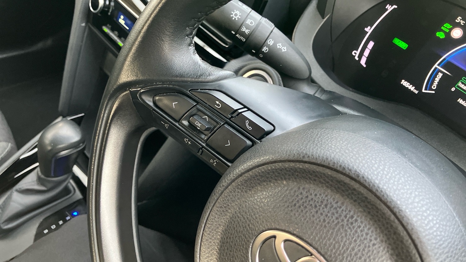 Used Toyota Yaris Cross 2024 for sale - 77262229: Photo 34