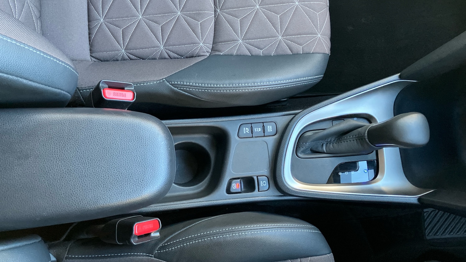 Used Toyota Yaris Cross 2022 for sale - 76821473: Photo 38