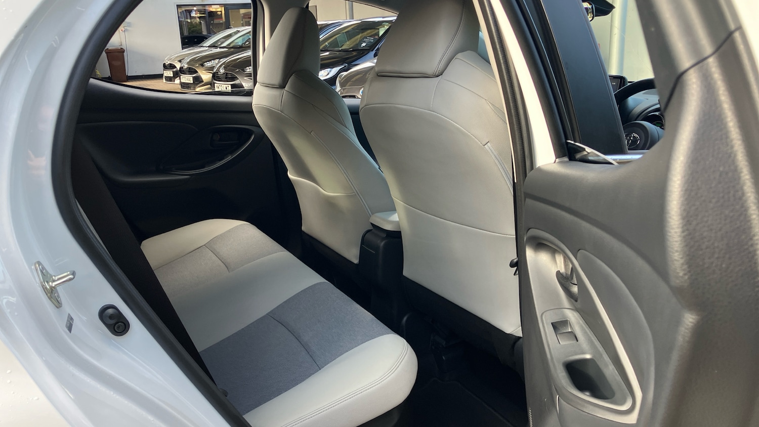 Used Toyota Yaris 2022 for sale - 76611150: Photo 12