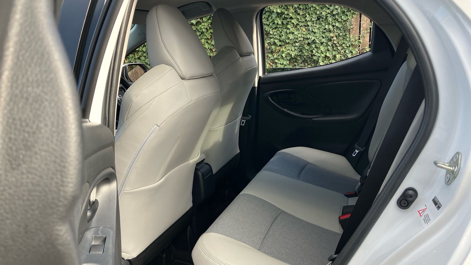 Used Toyota Yaris 2022 for sale - 76611150: Photo 13