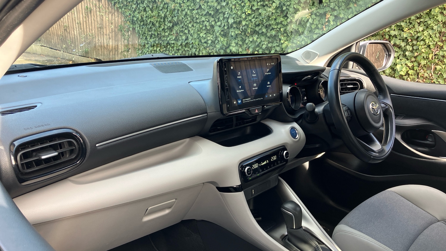 Used Toyota Yaris 2022 for sale - 76611150: Photo 43