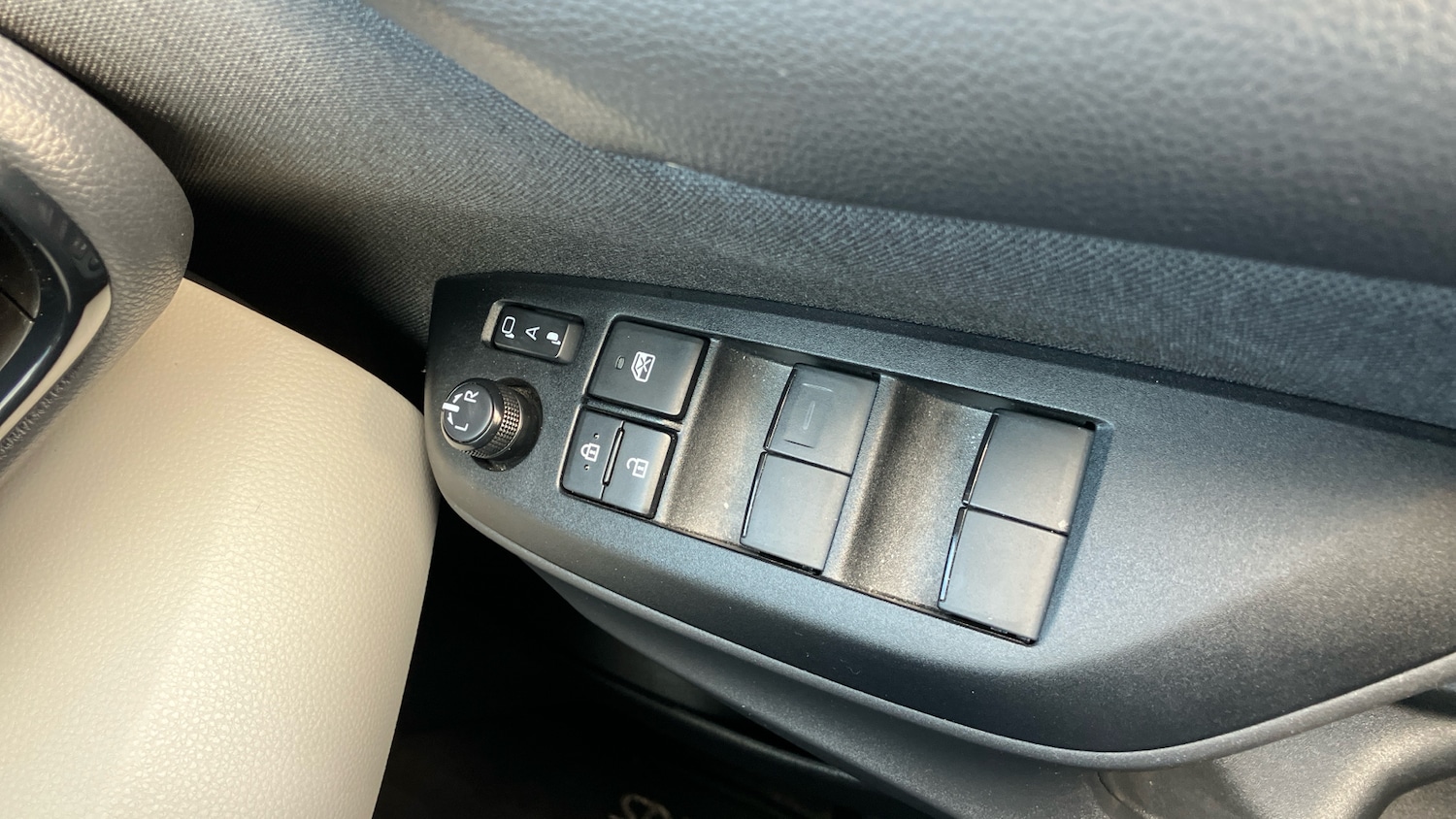 Used Toyota Yaris 2022 for sale - 76611150: Photo 47