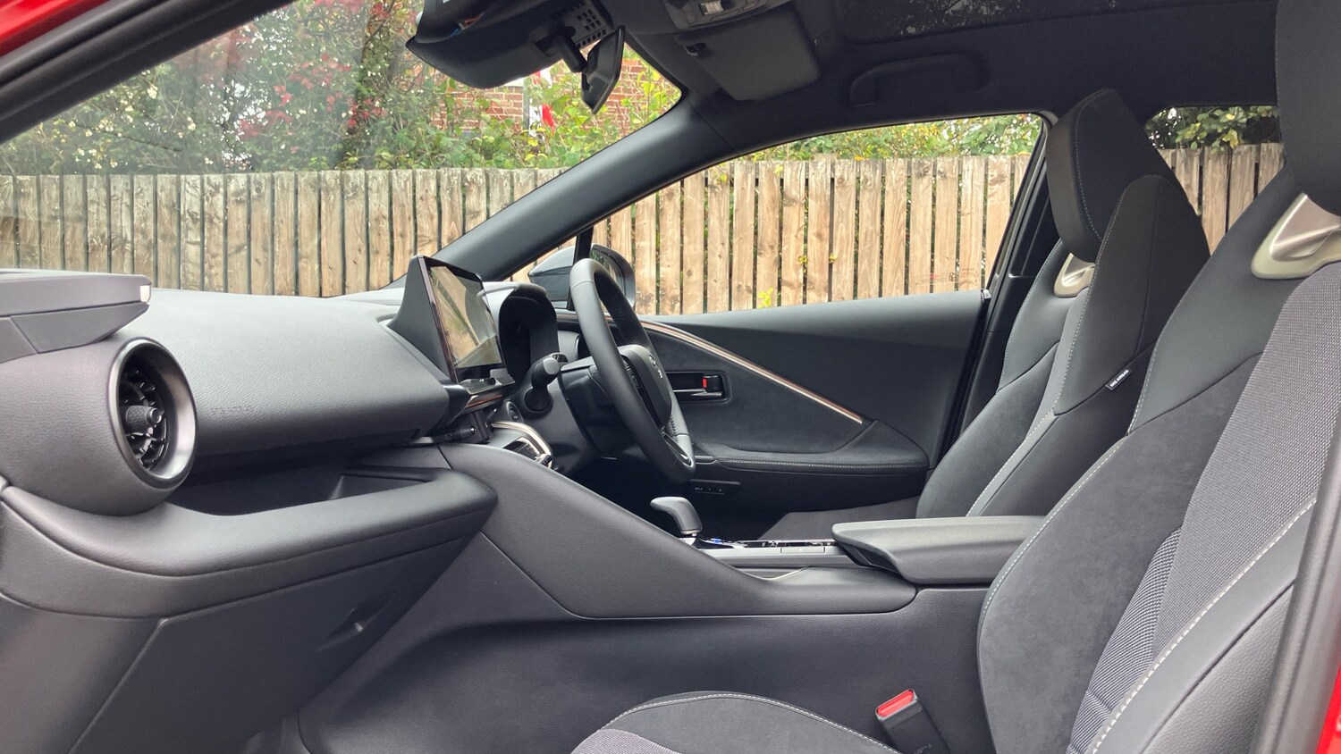 Used Toyota C-HR 2025 for sale - 77871935: Photo 10