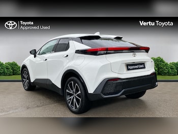 Used Toyota C-HR 2024 for sale - 78356119: Photo