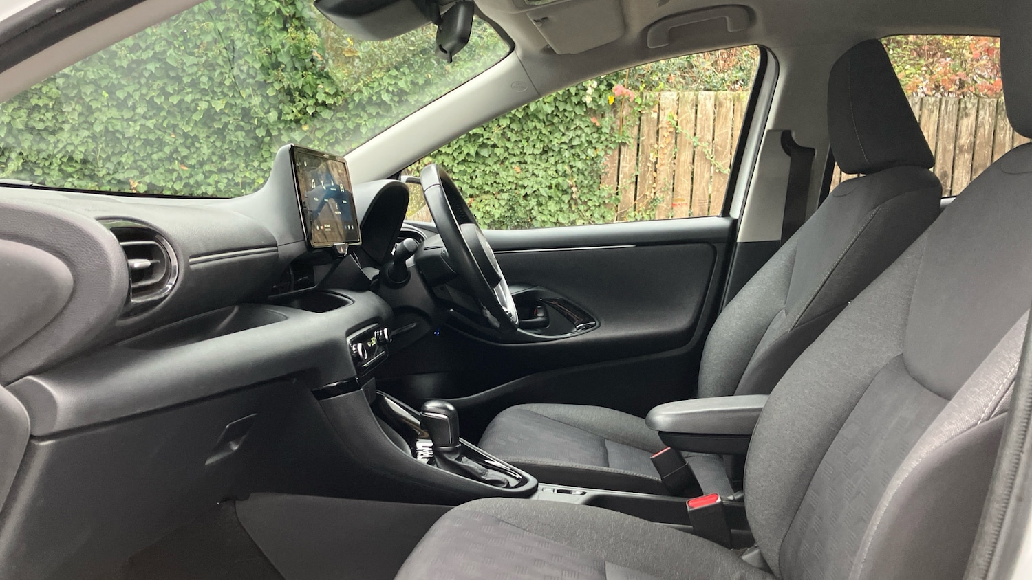 Used Toyota Yaris 2024 for sale - 76681614: Photo 10