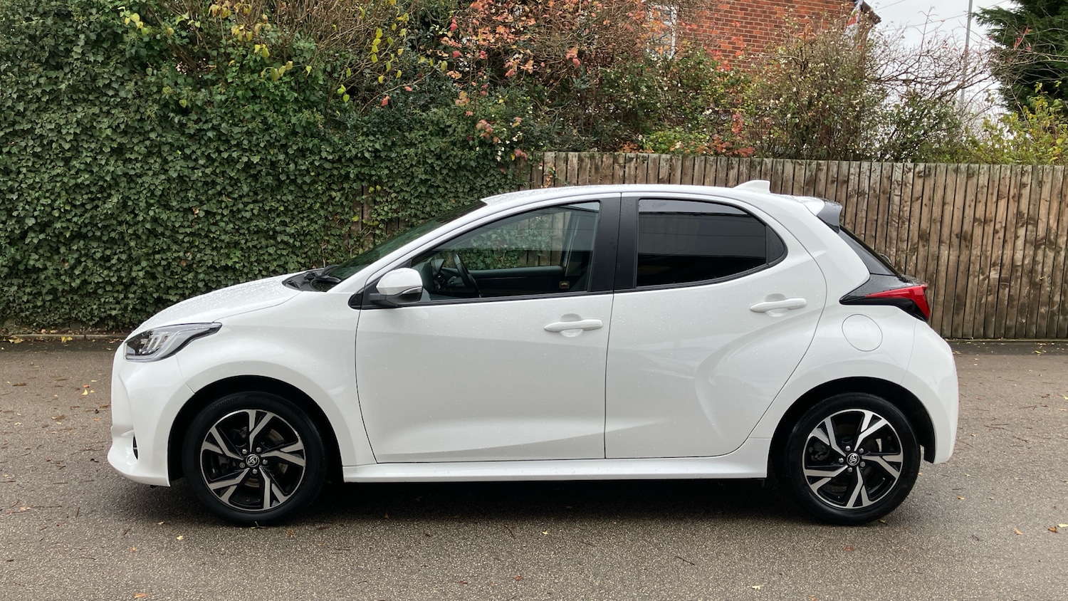 Used Toyota Yaris 2024 for sale - 76681614: Photo 17