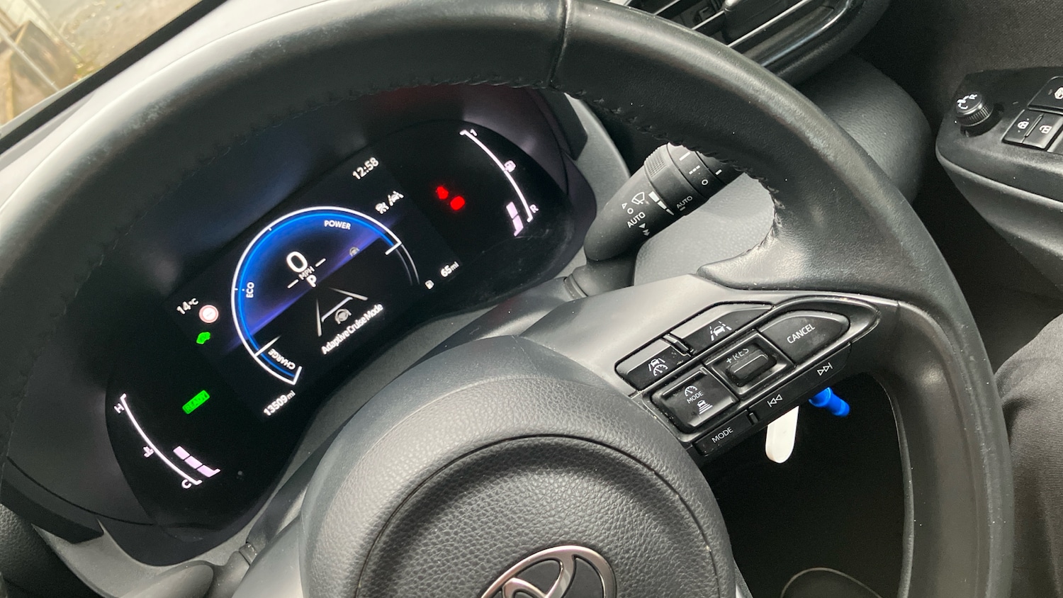 Used Toyota Yaris 2024 for sale - 76681614: Photo 32