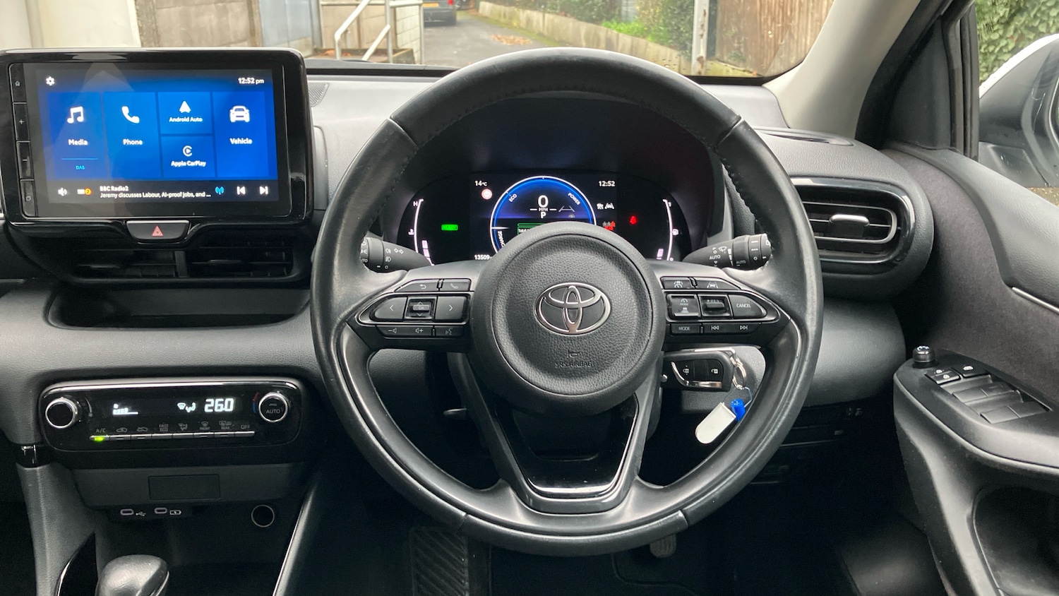 Used Toyota Yaris 2024 for sale - 76681614: Photo 8