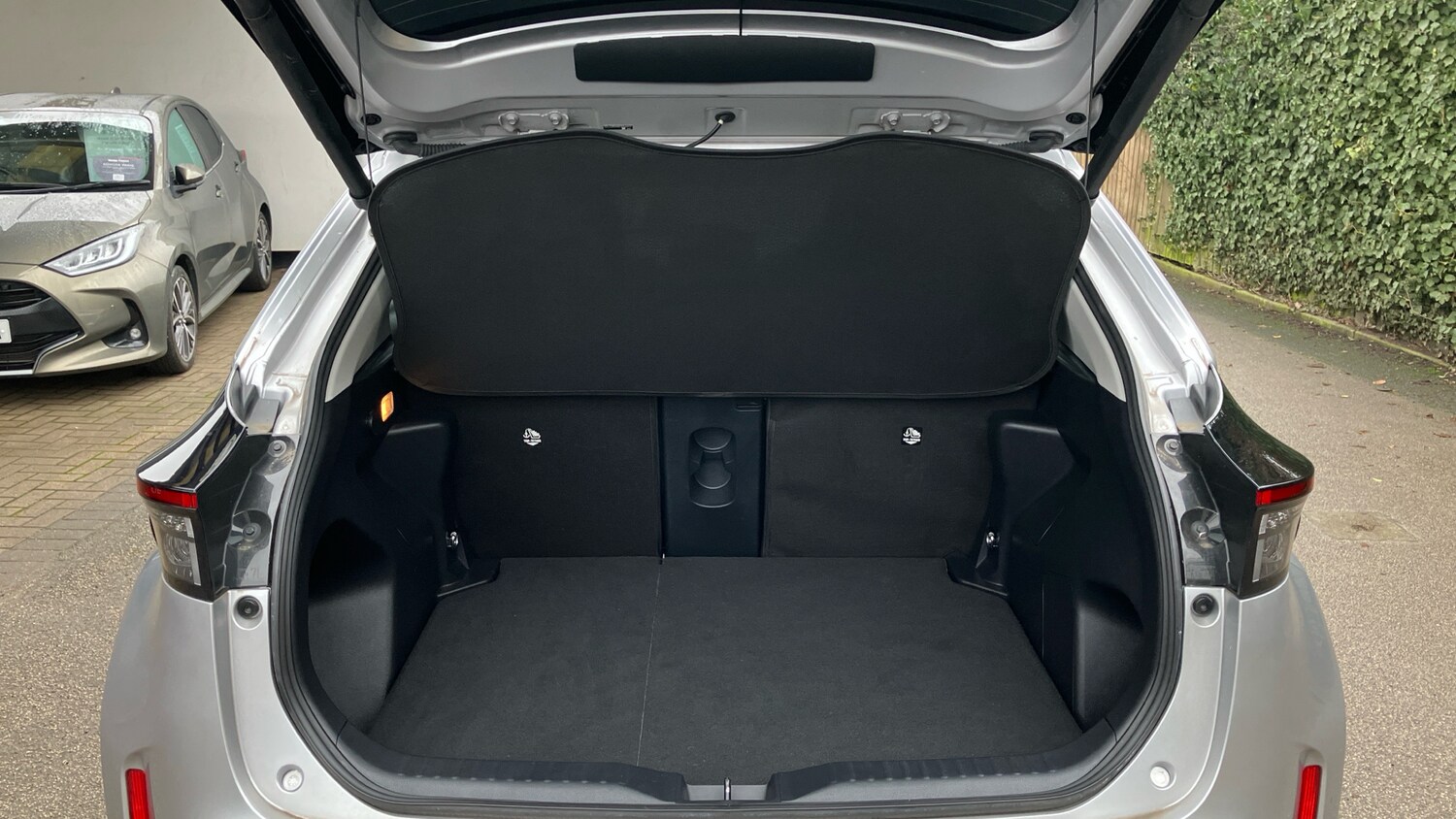 Used Toyota Yaris Cross 2023 for sale - 77494595: Photo 14