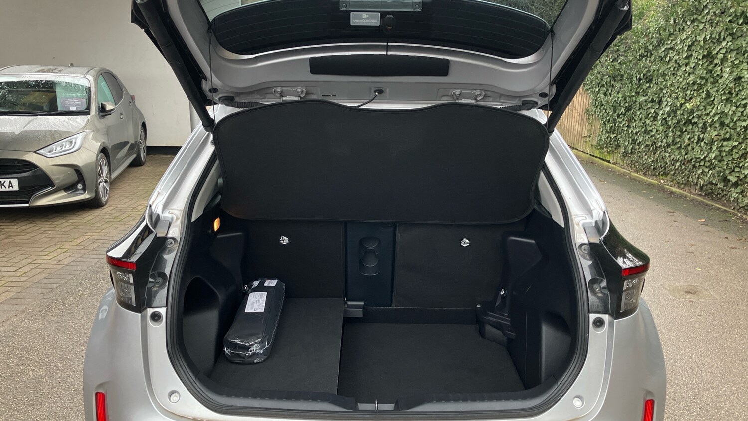 Used Toyota Yaris Cross 2023 for sale - 77494595: Photo 31