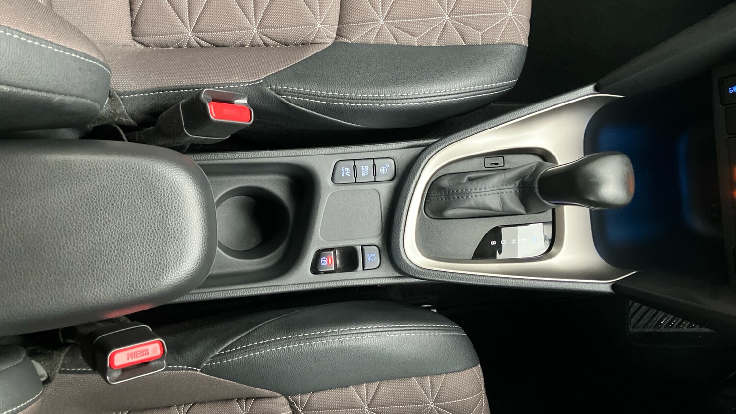 Used Toyota Yaris Cross 2023 for sale - 77494595: Photo 41