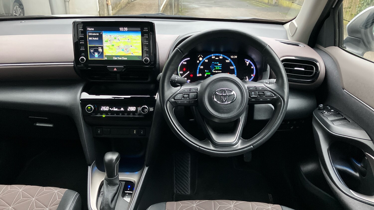 Used Toyota Yaris Cross 2023 for sale - 77494595: Photo 6