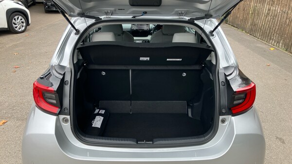 Used Toyota Yaris 2021 for sale - 76193083: Photo 14