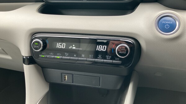 Used Toyota Yaris 2021 for sale - 76193083: Photo 31