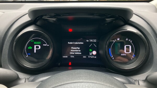 Used Toyota Yaris 2021 for sale - 76193083: Photo 33