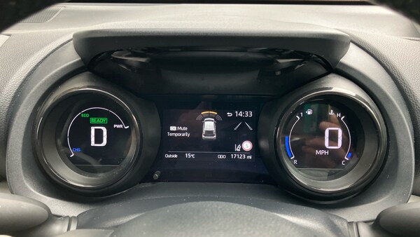 Used Toyota Yaris 2021 for sale - 76193083: Photo 37
