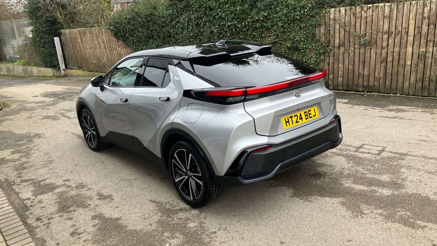 Used Toyota C-HR 2024 for sale - 77516318: Photo 31