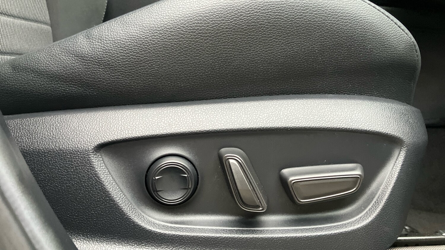 Used Toyota C-HR 2024 for sale - 77516318: Photo 36