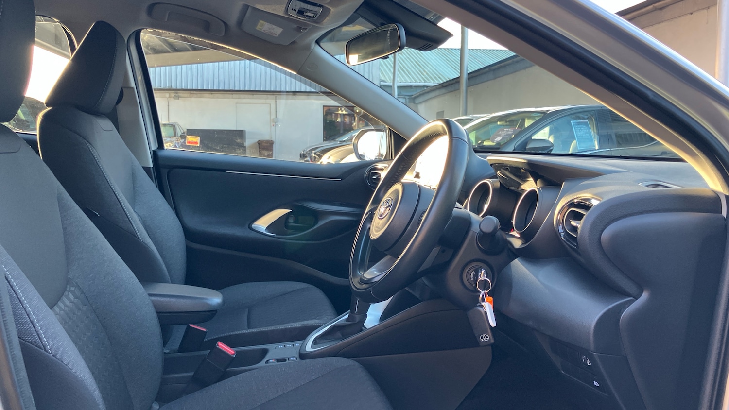 Used Toyota Yaris 2022 for sale - 77363971: Photo 11