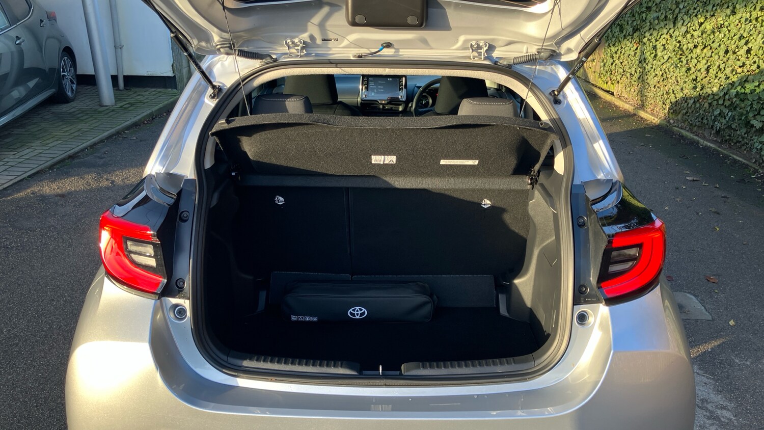 Used Toyota Yaris 2022 for sale - 77363971: Photo 14