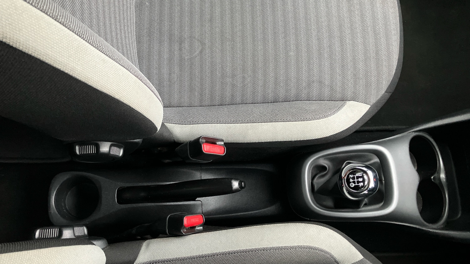 Used Toyota AYGO 2019 for sale - 76833922: Photo 35